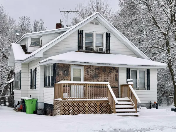 $130,000 | 134 North Adams Street, Oconto Falls, WI 54154