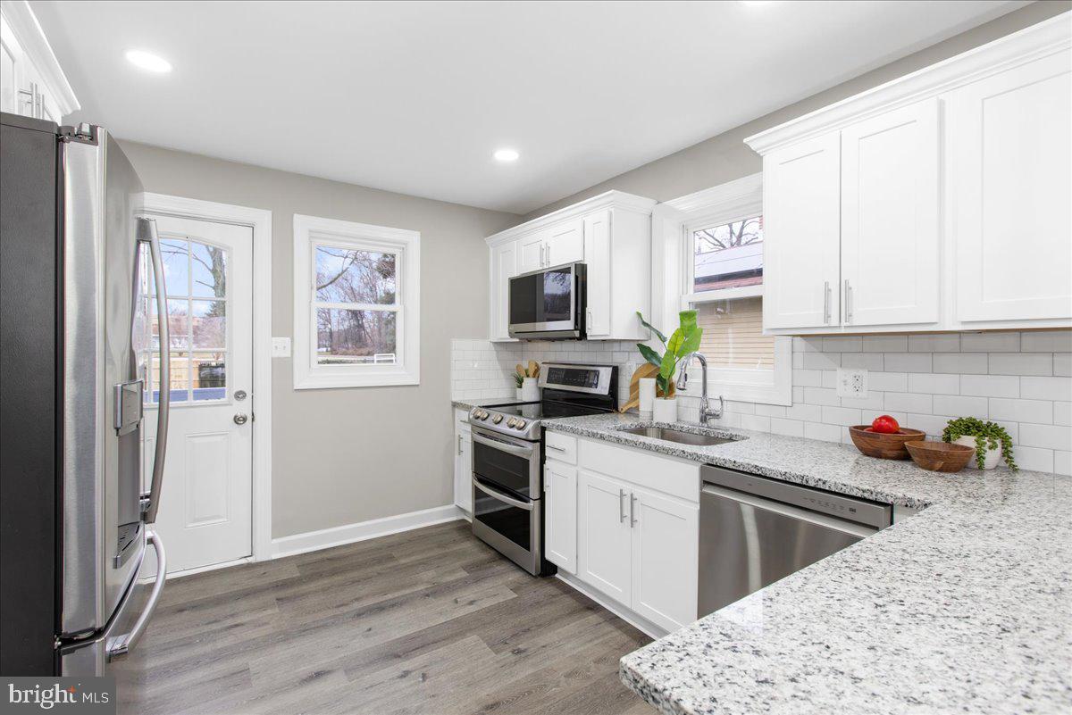 7521 Old North Point Road Sparrows Point, MD 21219 - Photo 13 of 41 Gallery Image 13