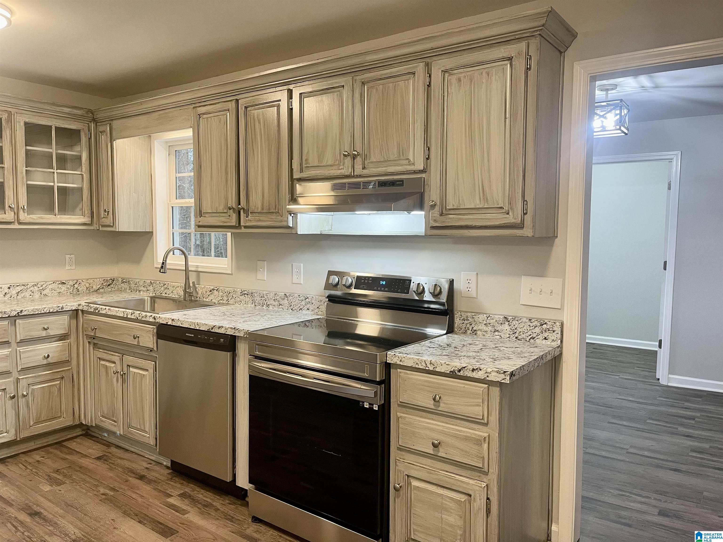 1501 Mountain Lake Road Warrior, AL 35180 - Photo 14 of 51