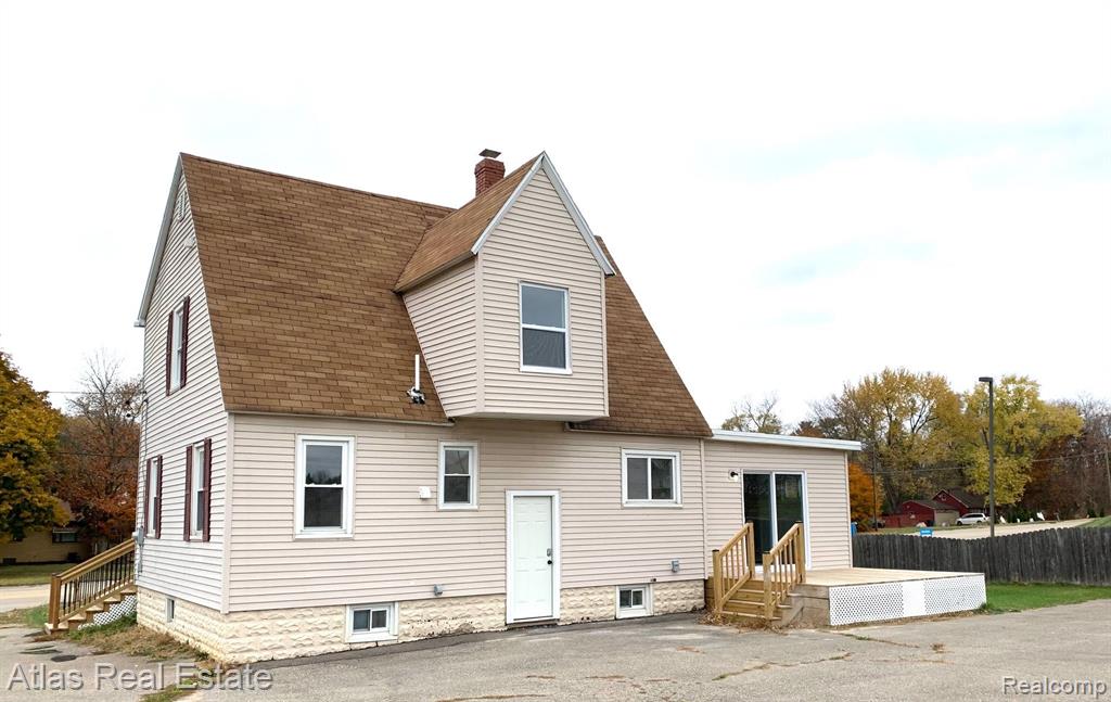3204 North Linden Road Flint, MI 48504 - Photo 1 of 28