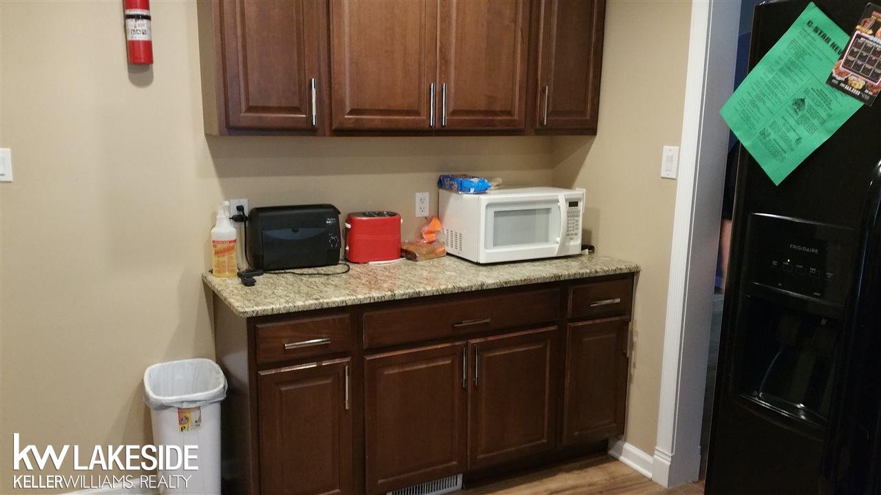 15744 Charles R Avenue Eastpointe, MI 48021 - Photo 4 of 36 31308839-3.JPG