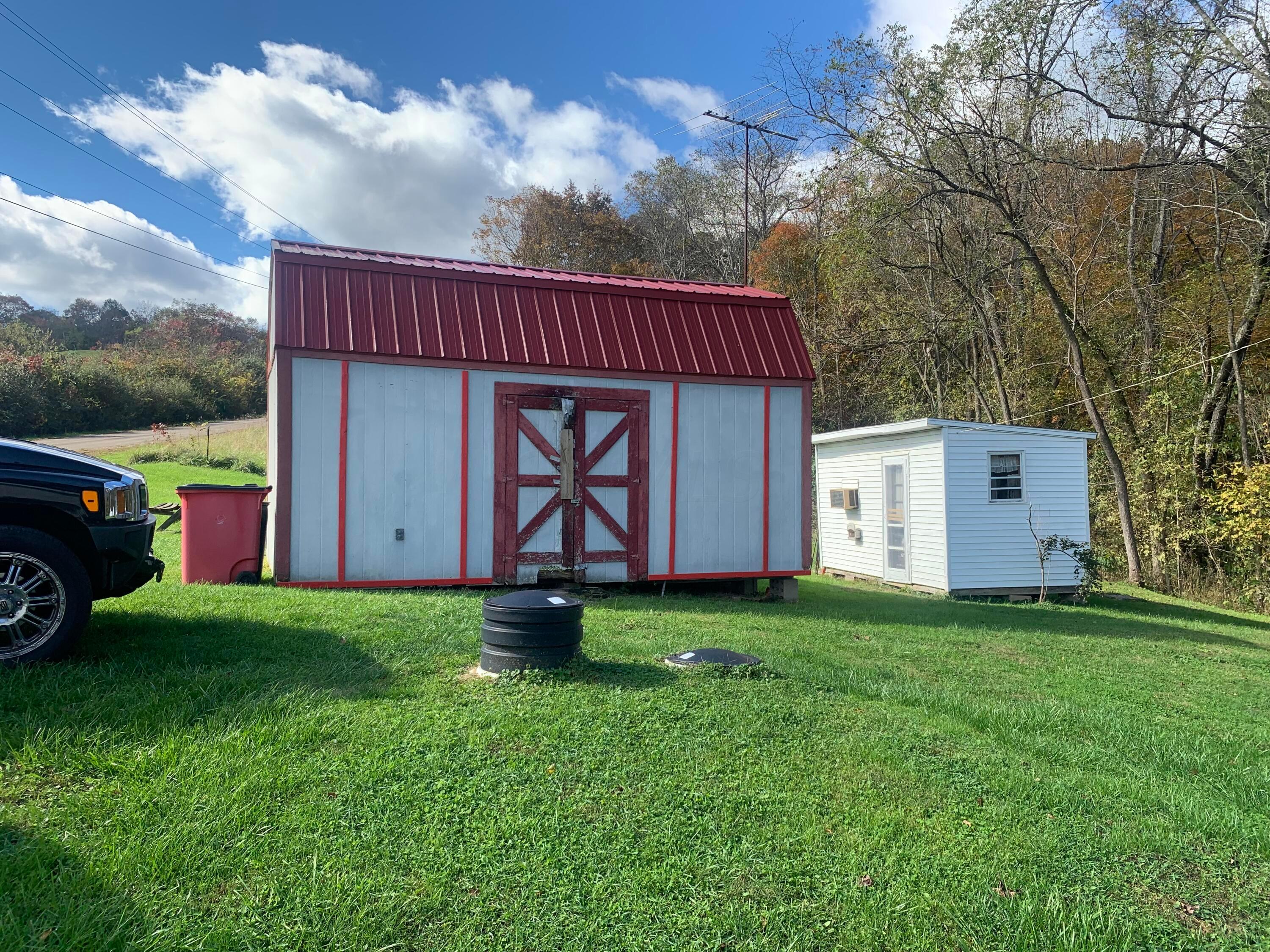 461 Hollingshead Road Wellston, OH 45692 - Photo 3 of 15