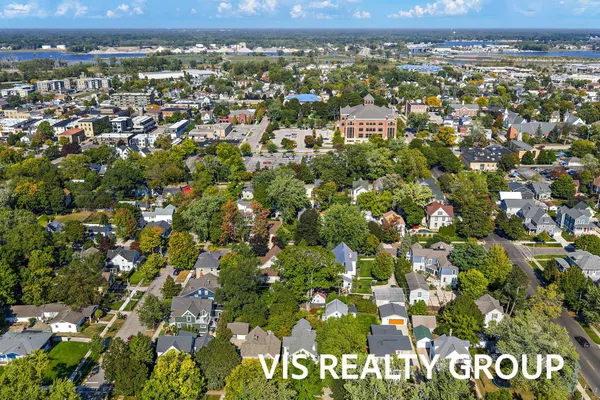 $1,175,000 | 415 Howard Avenue, Grand Haven, MI 49417