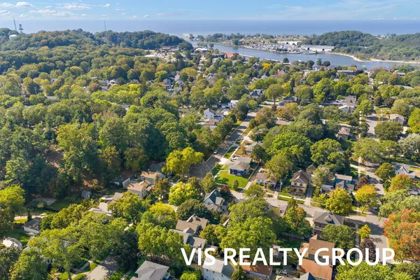 $1,175,000 | 415 Howard Avenue, Grand Haven, MI 49417