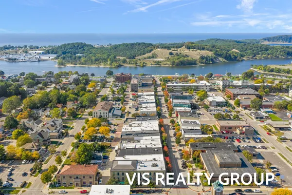 $1,175,000 | 415 Howard Avenue, Grand Haven, MI 49417