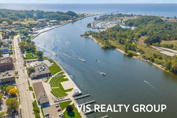 $1,175,000 | 415 Howard Avenue, Grand Haven, MI 49417