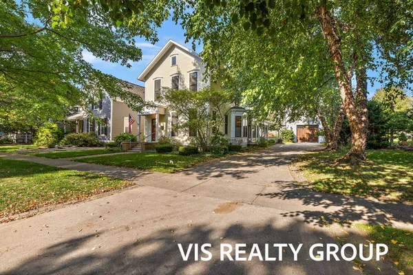 $1,175,000 | 415 Howard Avenue, Grand Haven, MI 49417