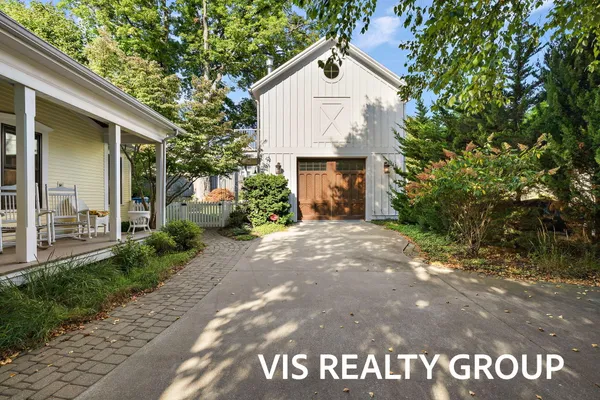 $1,175,000 | 415 Howard Avenue, Grand Haven, MI 49417