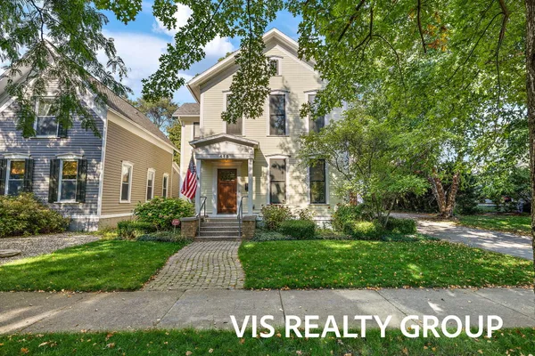 $1,175,000 | 415 Howard Avenue, Grand Haven, MI 49417