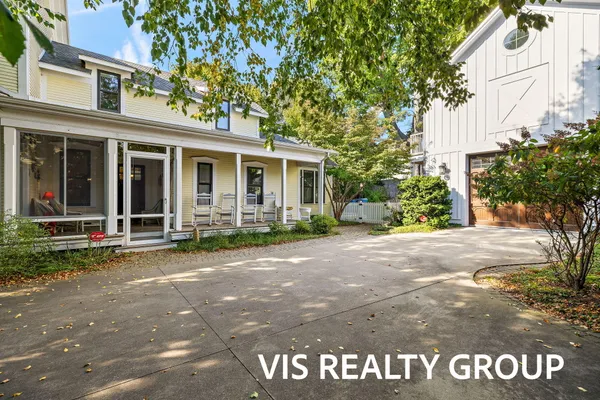 $1,175,000 | 415 Howard Avenue, Grand Haven, MI 49417