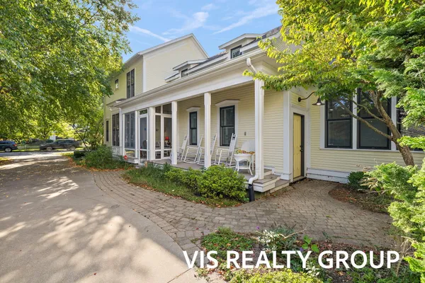 $1,175,000 | 415 Howard Avenue, Grand Haven, MI 49417