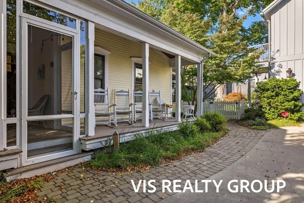 $1,175,000 | 415 Howard Avenue, Grand Haven, MI 49417