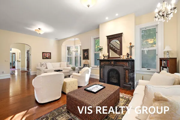 $1,175,000 | 415 Howard Avenue, Grand Haven, MI 49417