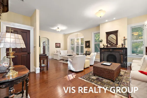 $1,175,000 | 415 Howard Avenue, Grand Haven, MI 49417