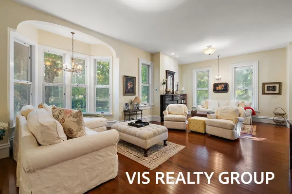 $1,175,000 | 415 Howard Avenue, Grand Haven, MI 49417