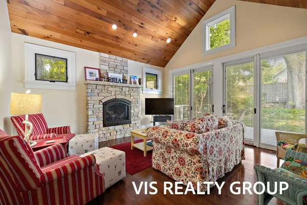 $1,175,000 | 415 Howard Avenue, Grand Haven, MI 49417