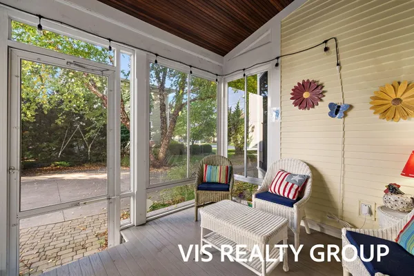 $1,175,000 | 415 Howard Avenue, Grand Haven, MI 49417