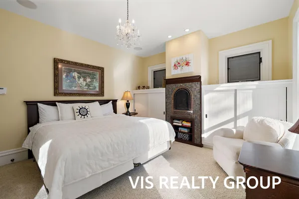 $1,175,000 | 415 Howard Avenue, Grand Haven, MI 49417