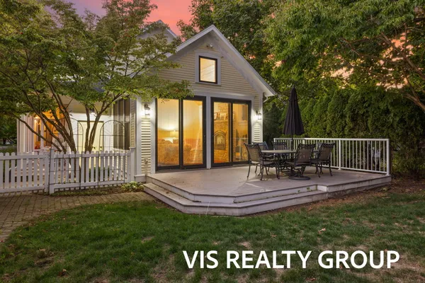 $1,175,000 | 415 Howard Avenue, Grand Haven, MI 49417