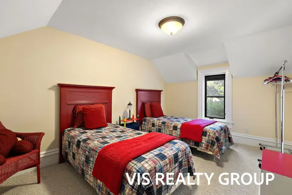 $1,175,000 | 415 Howard Avenue, Grand Haven, MI 49417