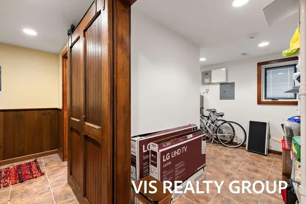 $1,175,000 | 415 Howard Avenue, Grand Haven, MI 49417