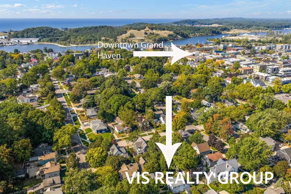 $1,175,000 | 415 Howard Avenue, Grand Haven, MI 49417