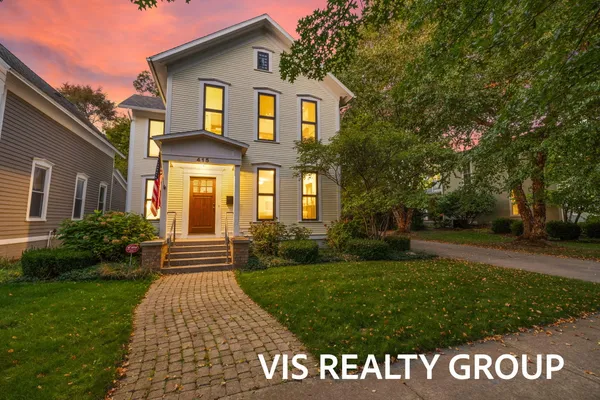 $1,175,000 | 415 Howard Avenue, Grand Haven, MI 49417