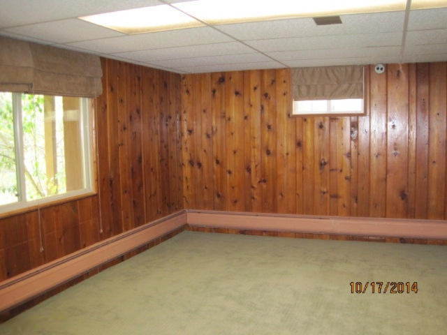 1027 Park Road Jackson, MI 49203 - Photo 24 of 47 Walkout level Rec-Room