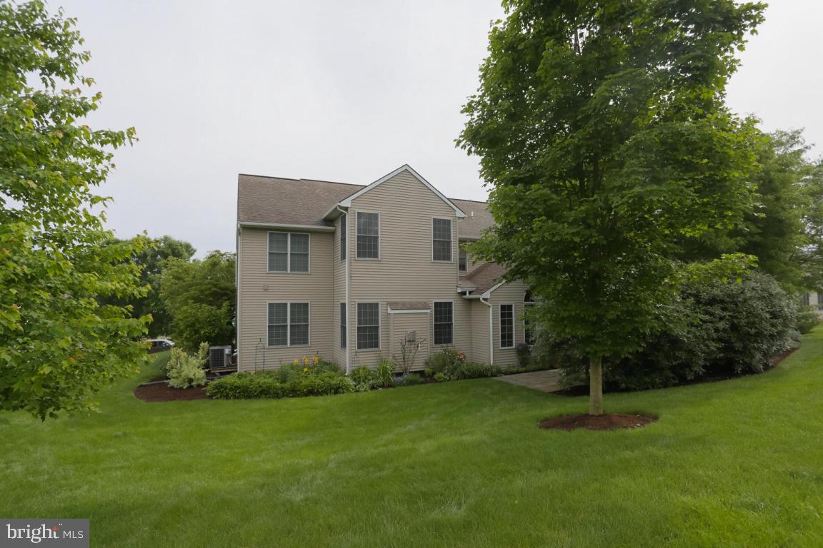 2110 Meadow Ridge Drive Lancaster, PA 17601 - Photo 8 of 52 Gallery Image 8