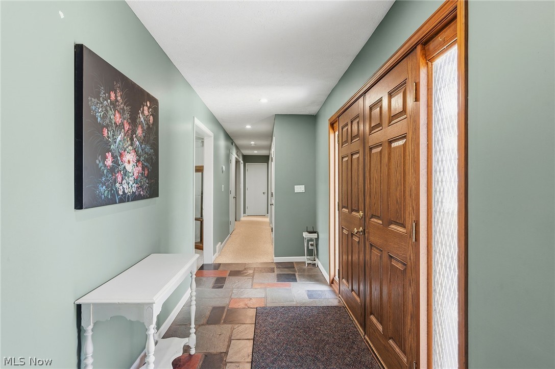 16385 Messenger Road Chagrin Falls, OH 44023 - Photo 4 of 25