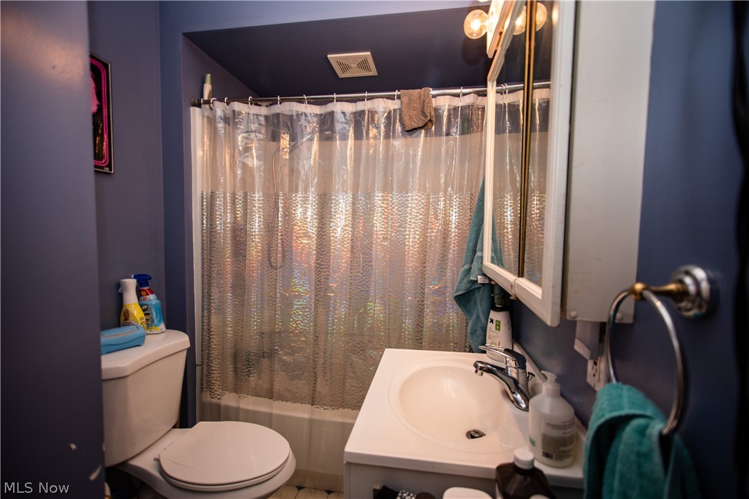 10309 Baltic Road Cleveland, OH 44102 - Photo 11 of 34 Gallery Image 11