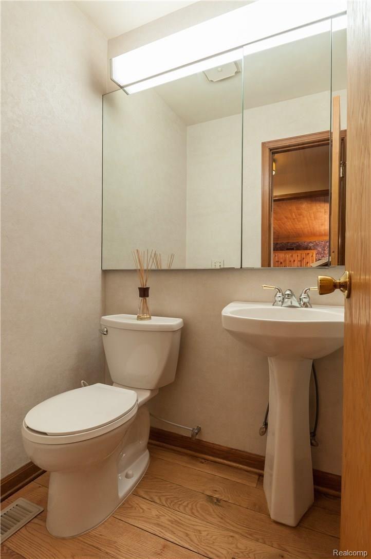 3747 Ray Road Oxford, MI 48370 - Photo 23 of 49 3747 Ray-27.jpg