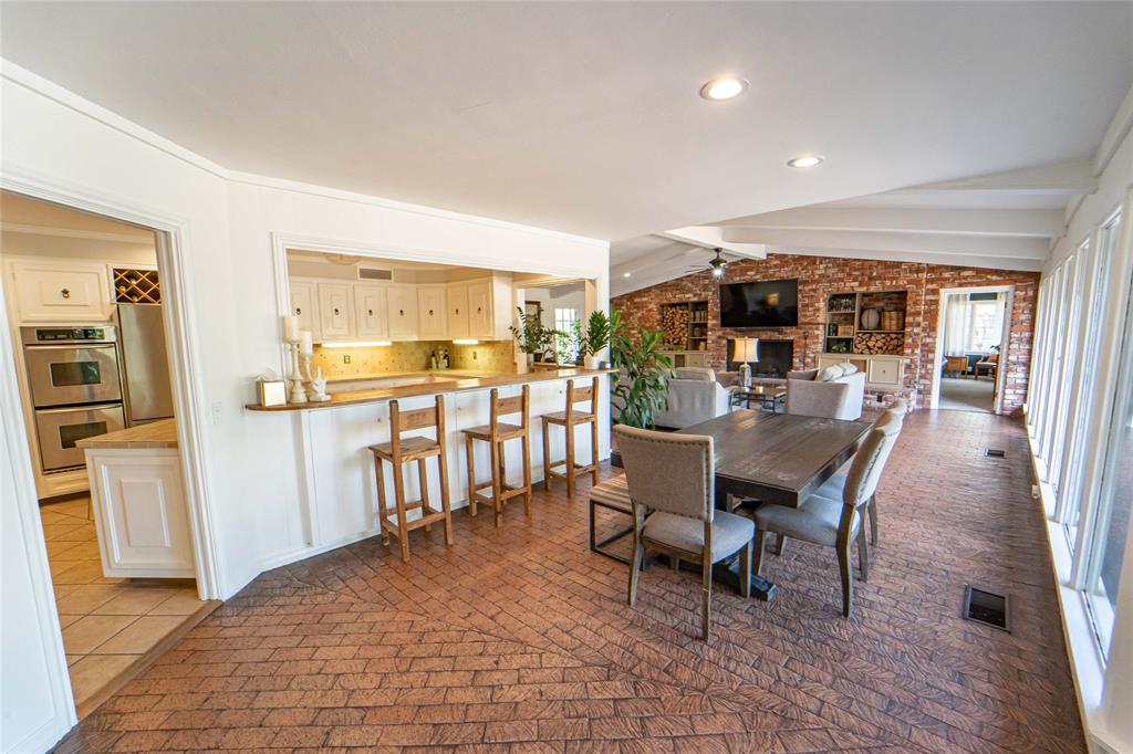 4 Sendero Road Breckenridge, TX 76424 - Photo 12 of 38 Open concept dining-adjacent to the heart of the home!