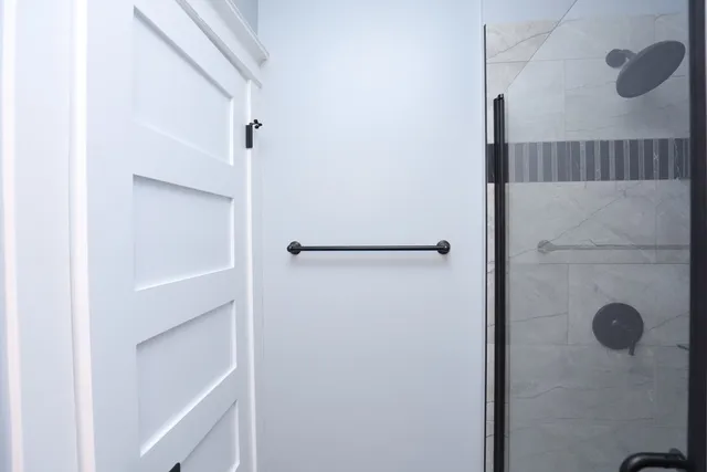 $2,000 | 2039 West 23rd Street, Unit 1, Chicago, IL 60608