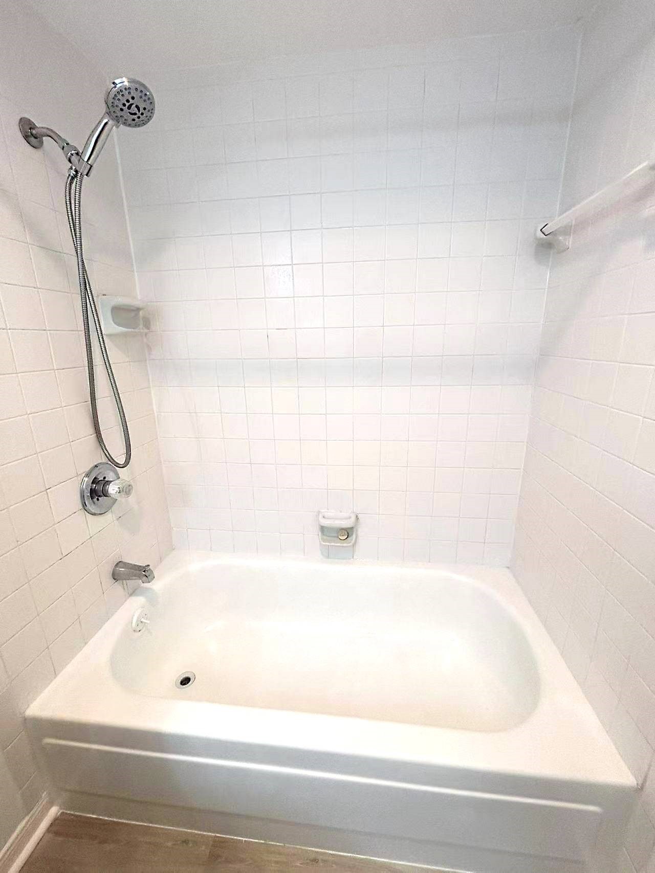 2425 Underwood Street, Unit 157 Houston, TX 77030 - Photo 14 of 20 Bathroom