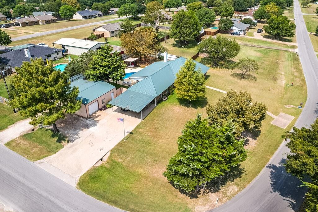 111 Kirk Road Midlothian, TX 76065 - Photo 37 of 40 an aerial view of swimming pool