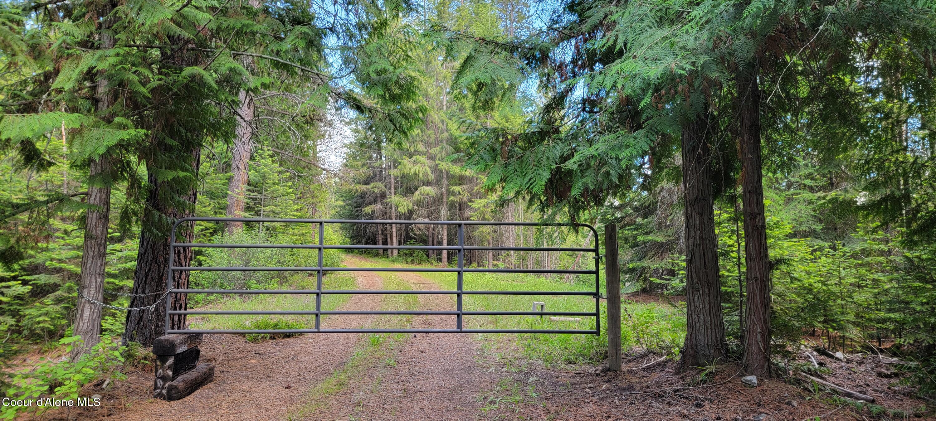 1015 Templeman Lake Road Bonners Ferry, ID 83805 - Photo 26 of 29 gate photo