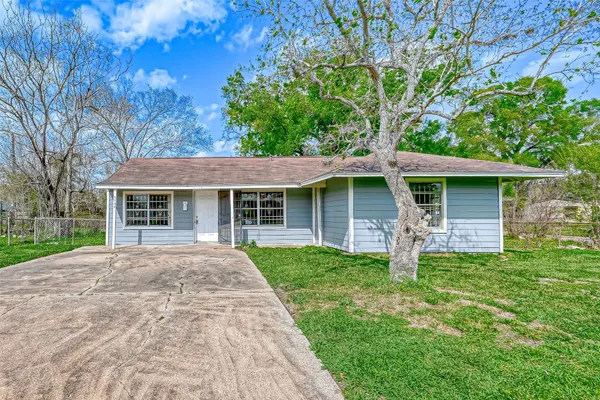 $1,700 | 5315 Bellfort Court, Houston, TX 77033