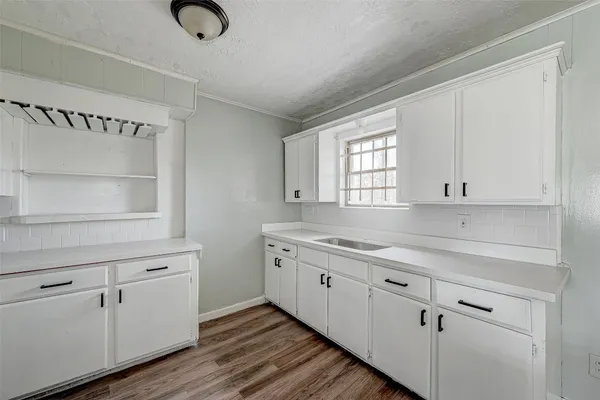 $1,700 | 5315 Bellfort Court, Houston, TX 77033