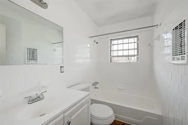 $1,700 | 5315 Bellfort Court, Houston, TX 77033