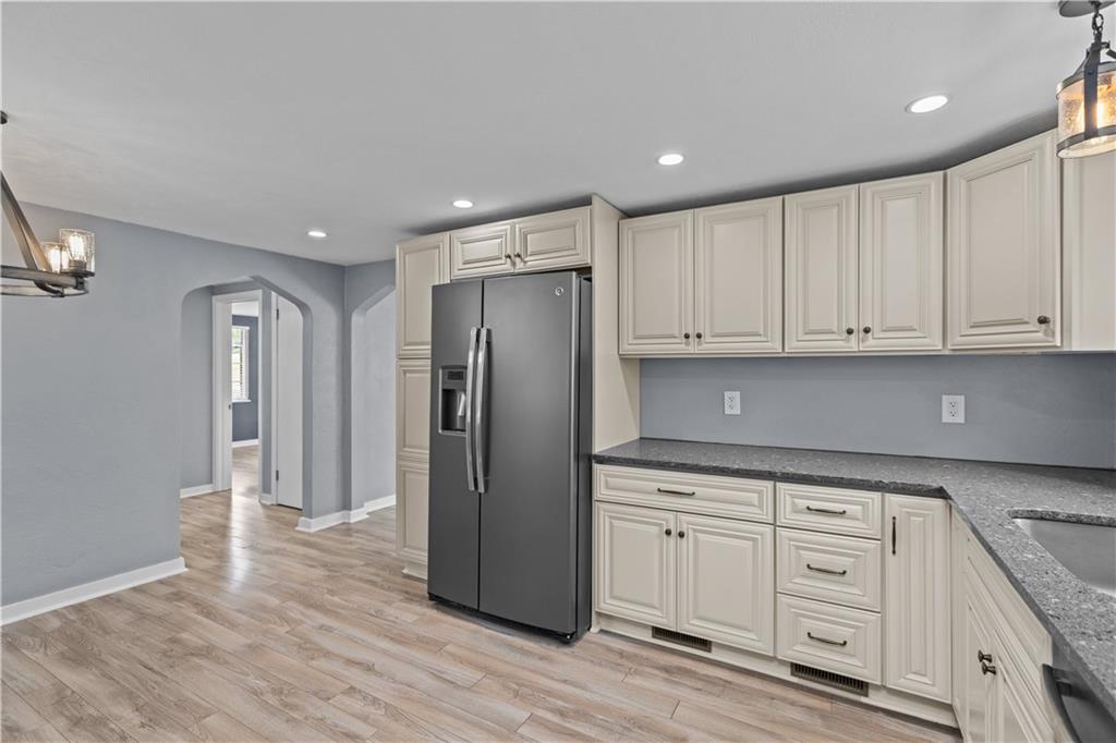 411 Horning Road Pittsburgh, PA 15236 - Photo 6 of 35 Gallery Image 6