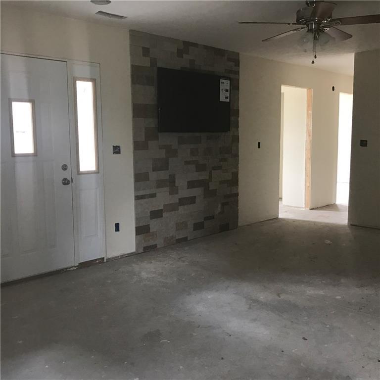 234 Saddlebrook Springfield, OH 45502 - Photo 2 of 14