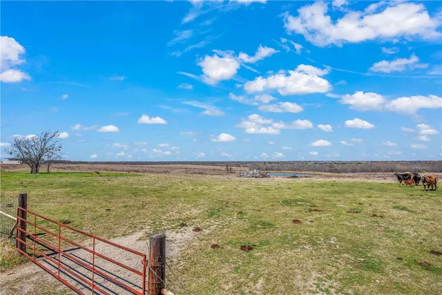 $549,000 | 1253 Steinke Road, Mart, TX 76664