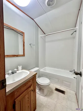 $1,250 | 8338 Hackberry Street, Sorrento, LA 70778