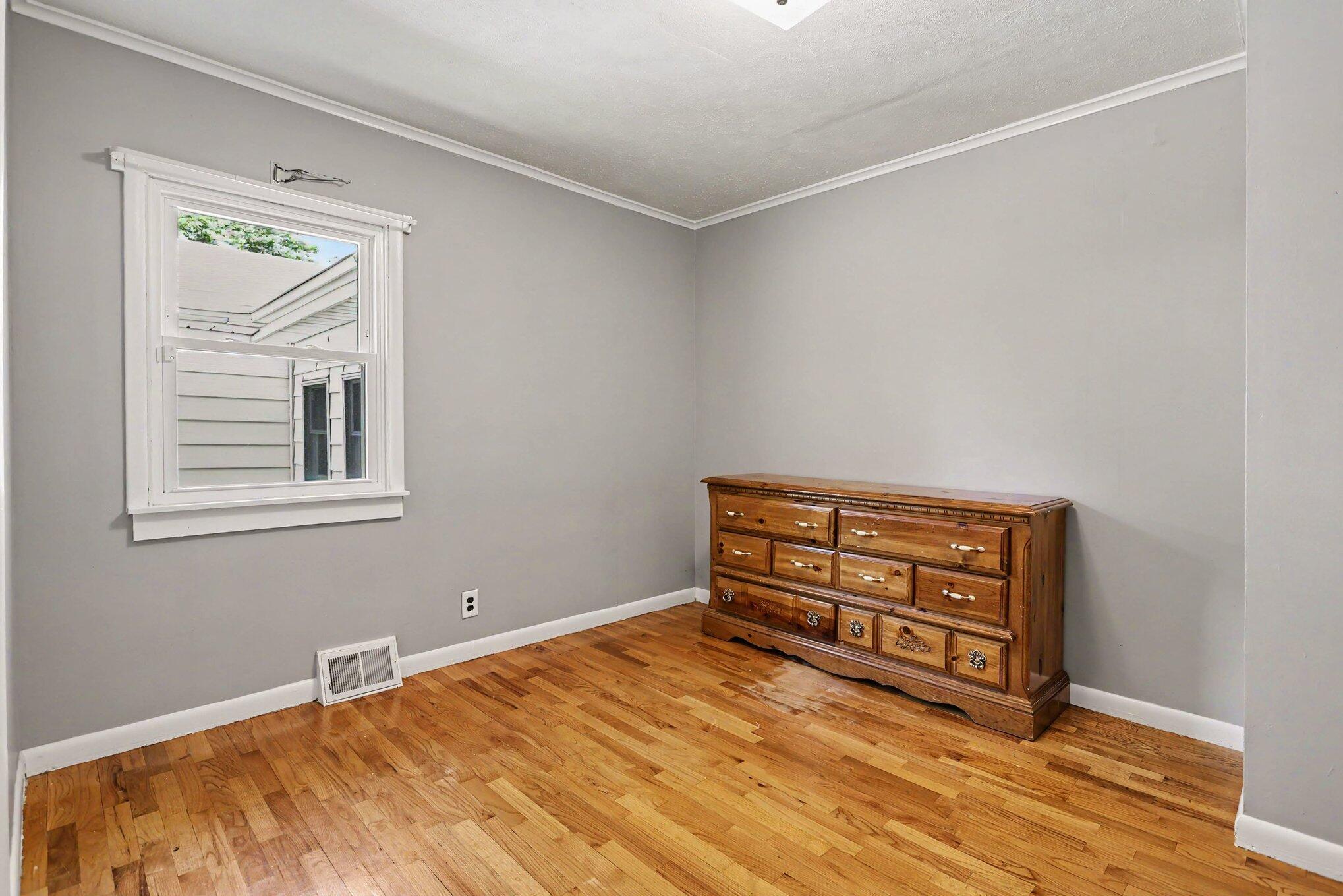 229 Hartman Road Niles, MI 49120 - Photo 16 of 33 013_file_7304