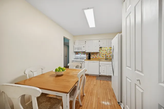 $384,900 | 434 Dogwood Terrace, Buffalo Grove, IL 60089