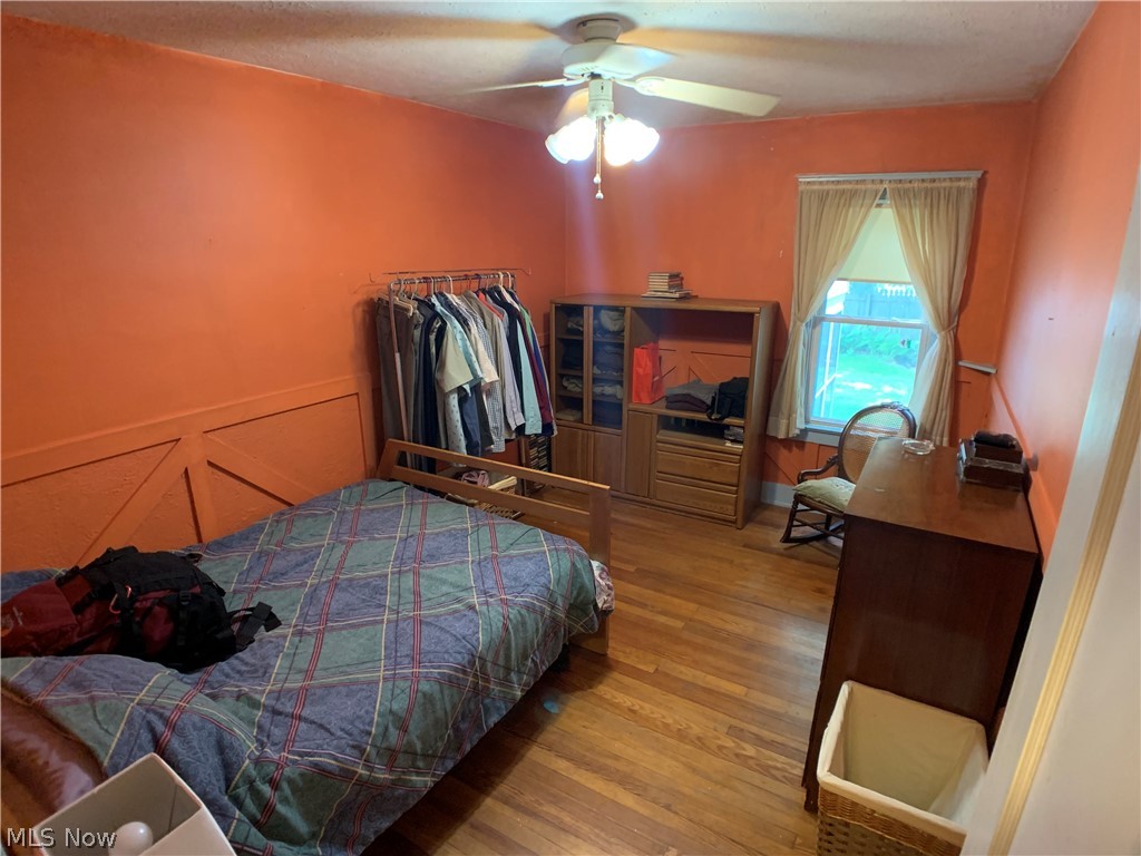 4424 Adrian Road Cleveland, OH 44121 - Photo 14 of 17
