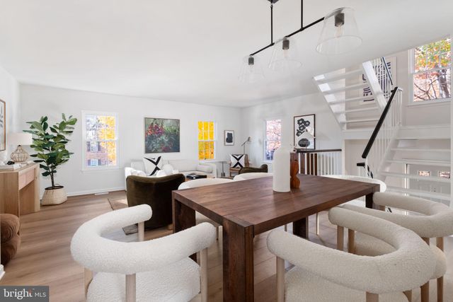 $700,000 | 7816 Wintercress Lane, Springfield, VA 22152