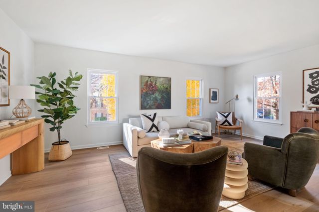 $700,000 | 7816 Wintercress Lane, Springfield, VA 22152