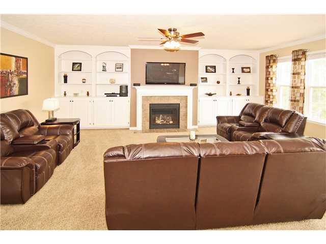 11410 Romeo Place Fishers, IN 46040 - Photo 6 of 24 Gallery Image 6